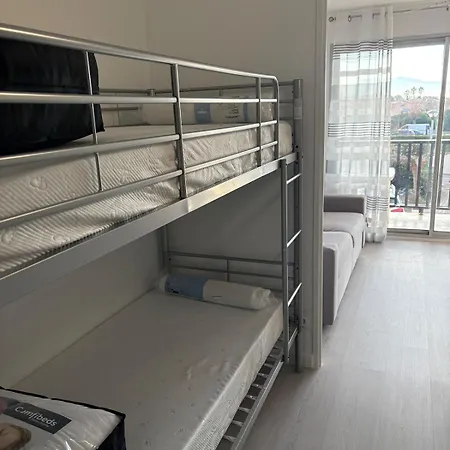Apartament Front De